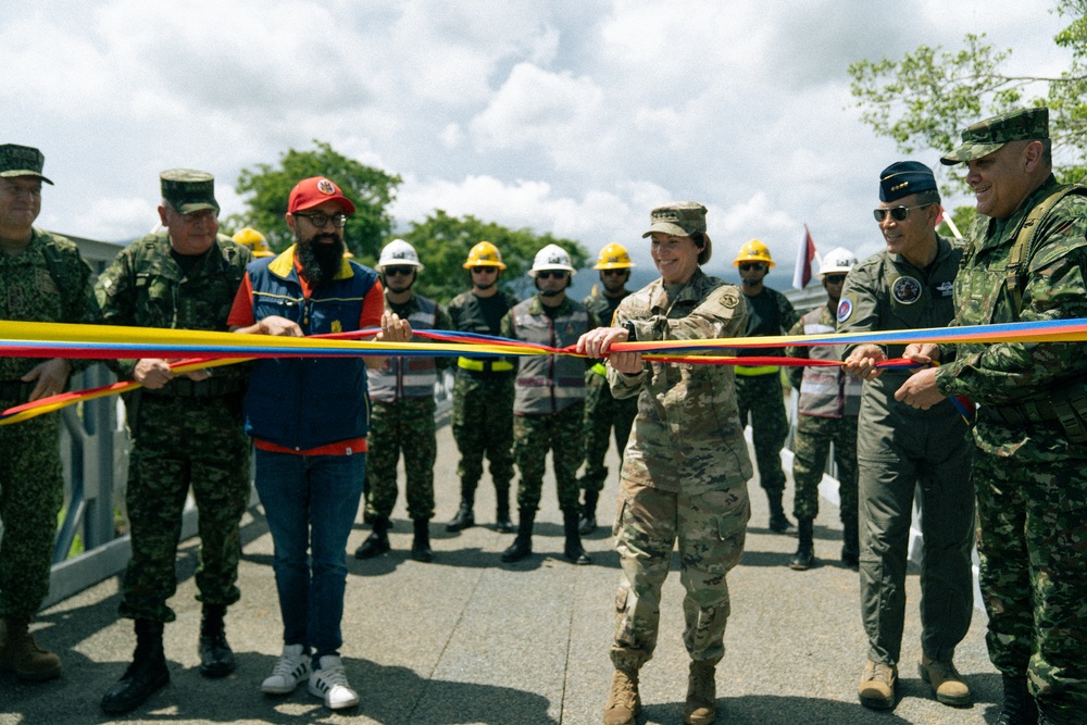 DVIDS - Images - Gen. Richardson Visits Colombia [Image 1 of 6]