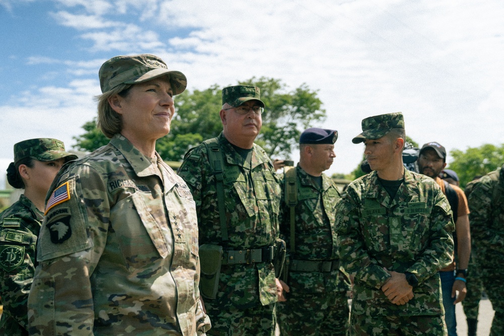 Gen. Richardson Visits Colombia