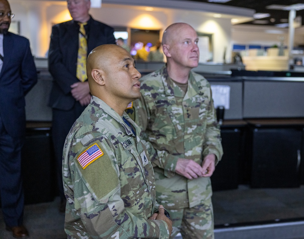 Lieutenant General John B. Morrison Jr. visits NETCOM to review transformation efforts