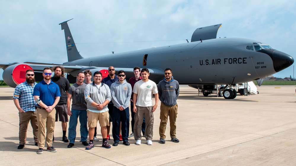 Metro Tech Aviation Campus Students Tour Tinker