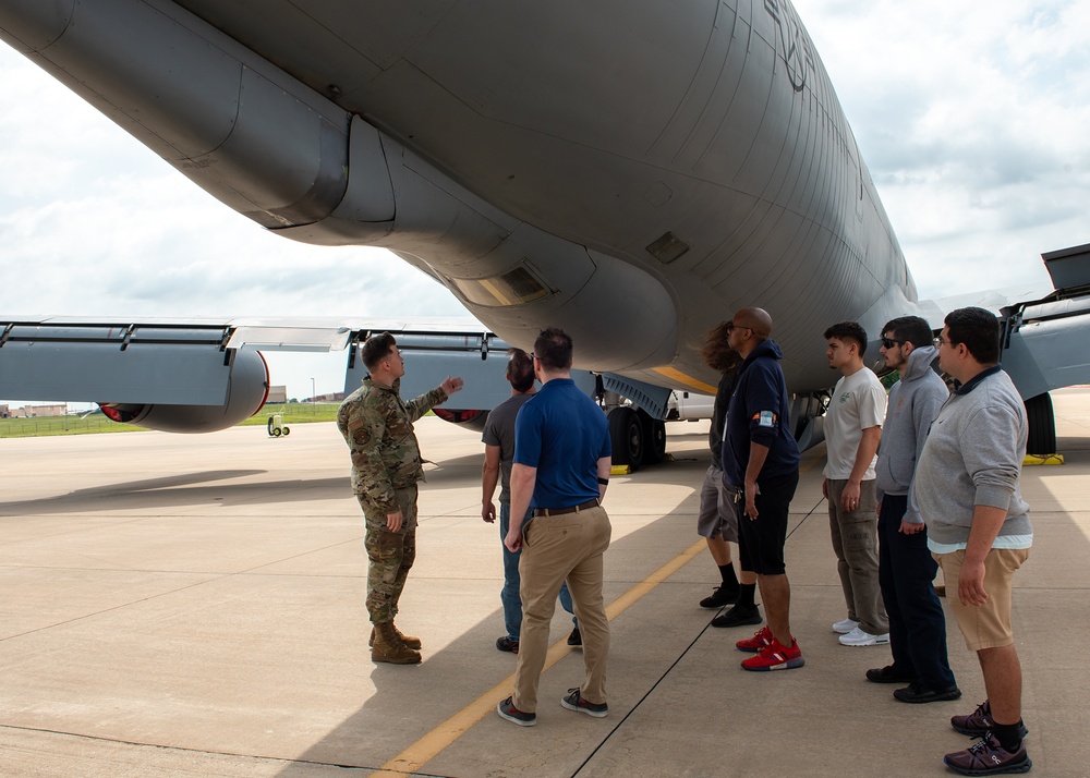 Metro Tech Aviation Campus Students Tour Tinker