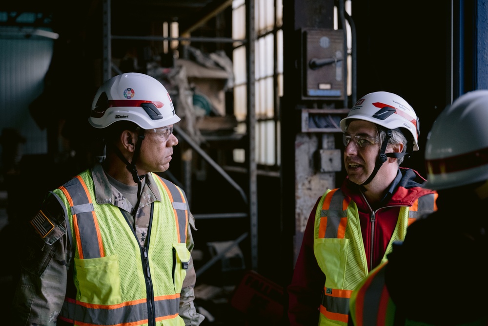 Division Commander Visits Buffalo District Project Sites