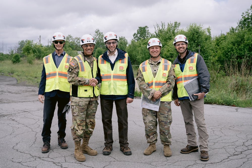 Division Commander Visits Buffalo District Project Sites