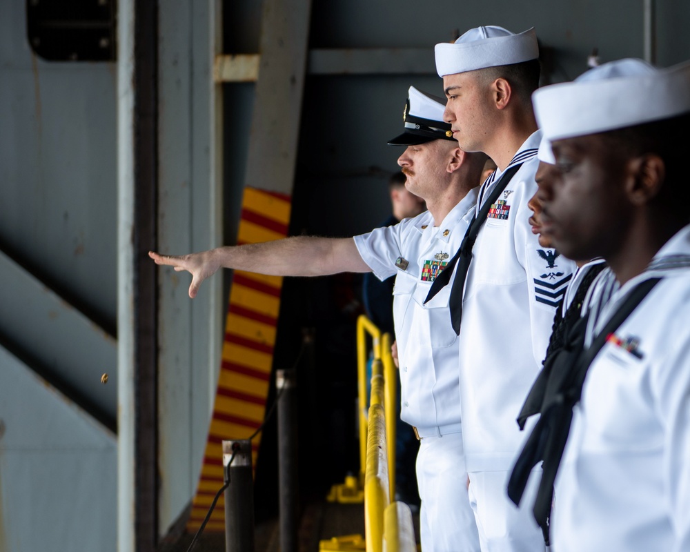 USS Ronald Reagan (CVN 76) hosts Battle of Midway commemoration ceremony