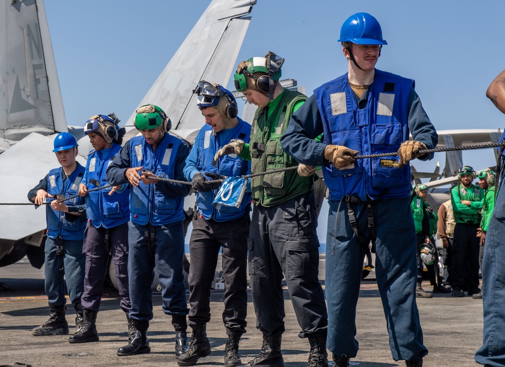 USS Ronald Reagan (CVN 76) conducts a fueling-at-sea and replenishment-at-sea with USNS Rappahannock (T-AO 204)