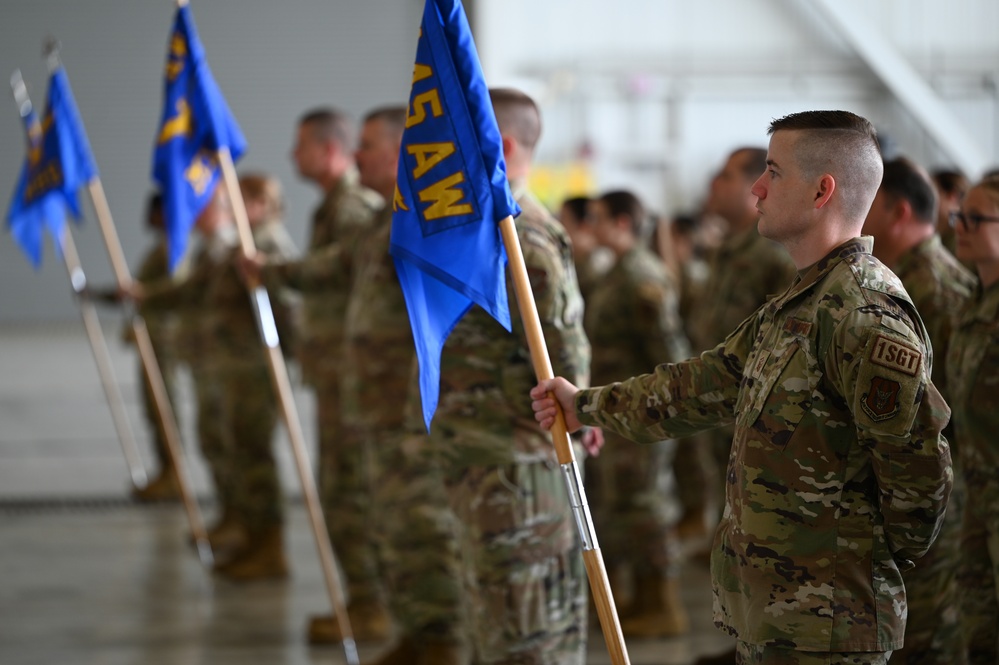 Perry assumes command of 445th Airlift Wing