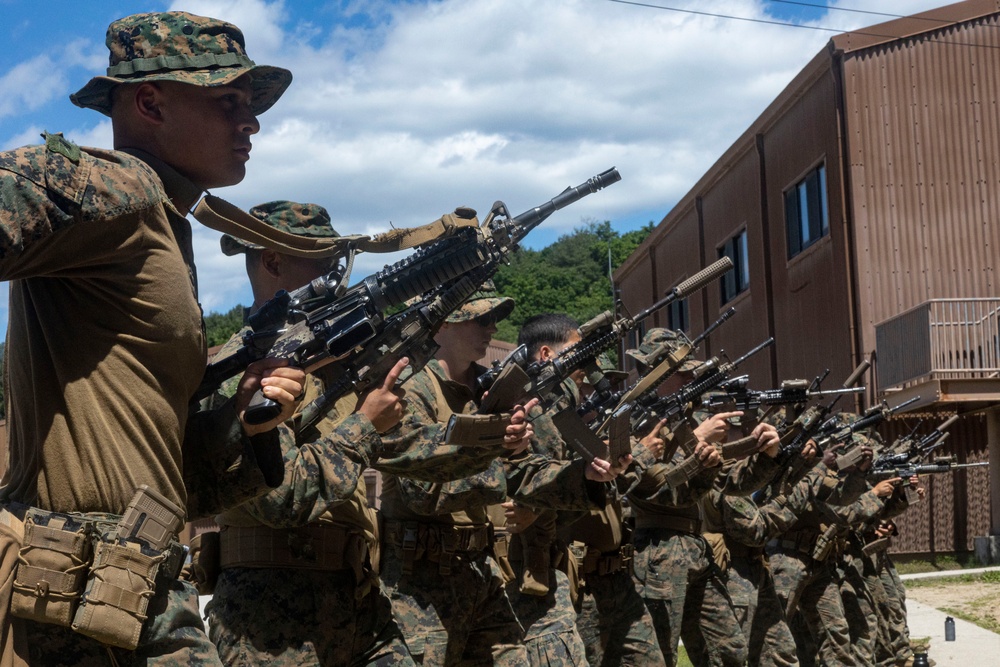 4th Marines Rehearse Speed Reloads