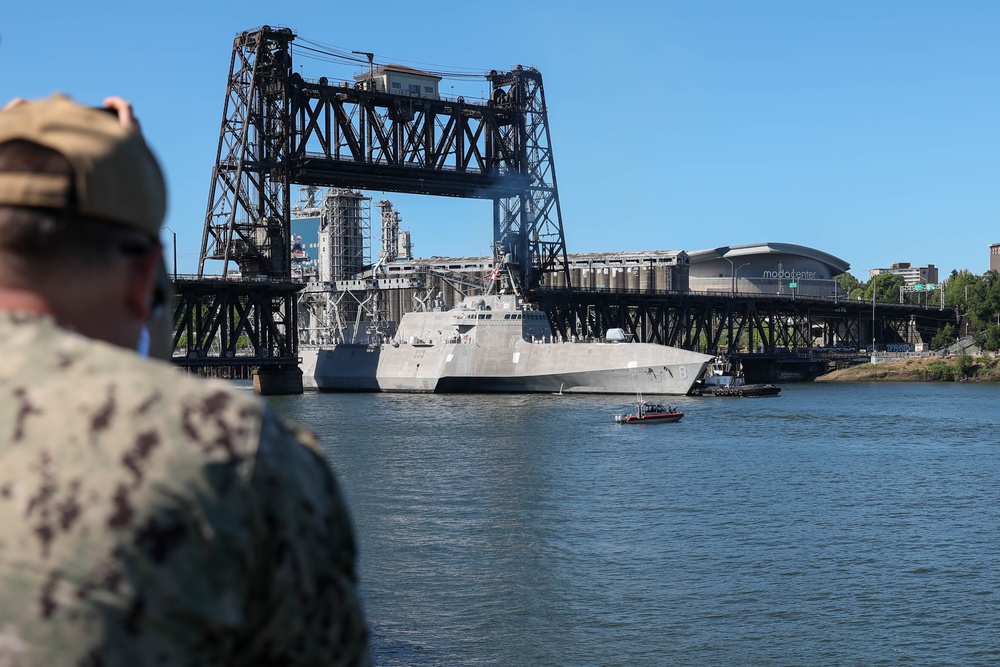 Portland Fleet Week: Ship Arrivals