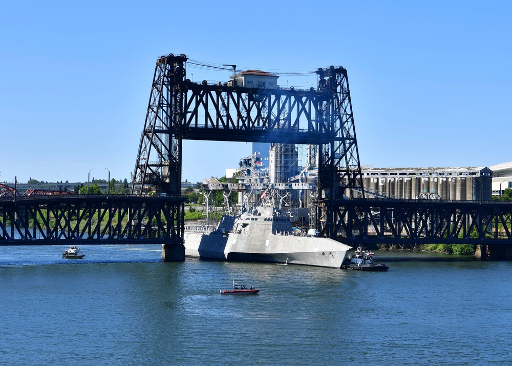 Portland Fleet Week Welcomes Ships from U.S. Navy, U.S. Coast Guard and Royal Canadian Navy