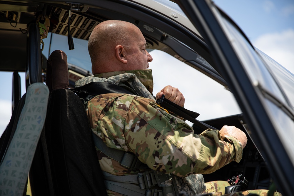 Hawaii’s Lakotas with the 3-140th Aviation Soar Through the Sky