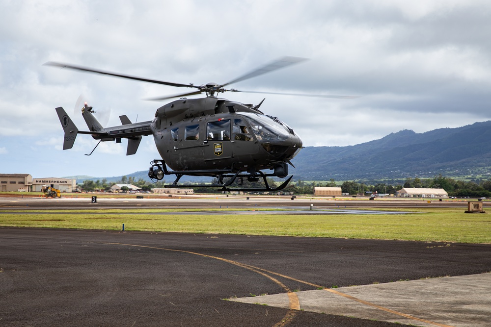 Hawaii’s Lakotas with the 3-140th Aviation Soar Through the Sky