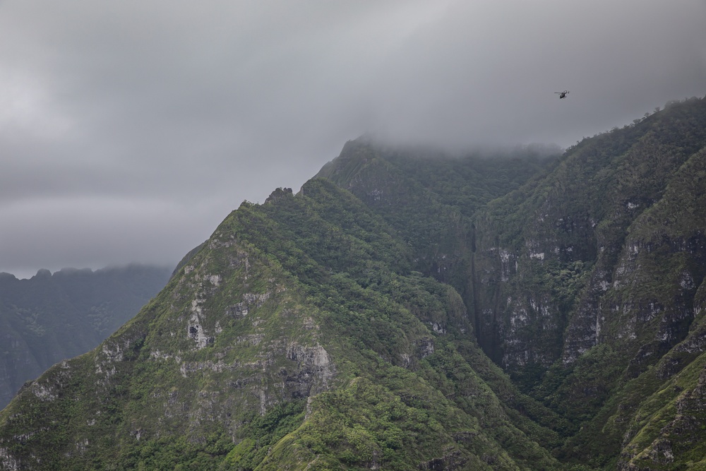 Hawaii’s Lakotas with the 3-140th Aviation Soar Through the Sky