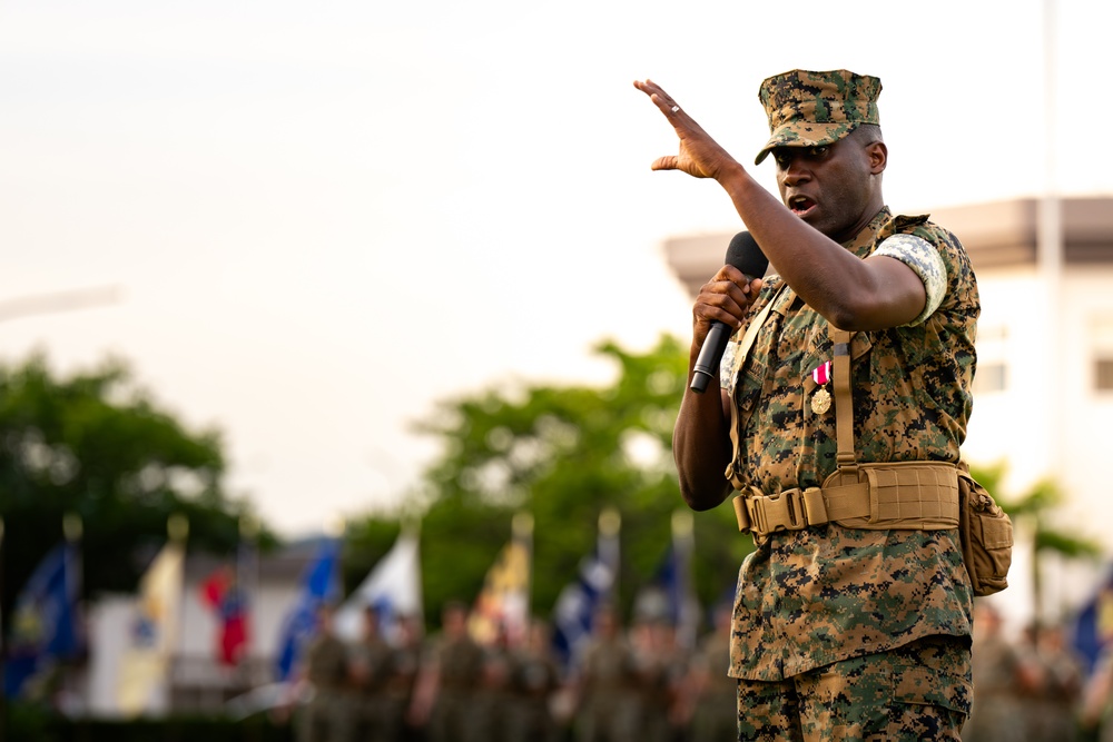 Fair Wind and Following Seas: Headquarters and Headquarters Squadron Relief and Appointment Ceremony