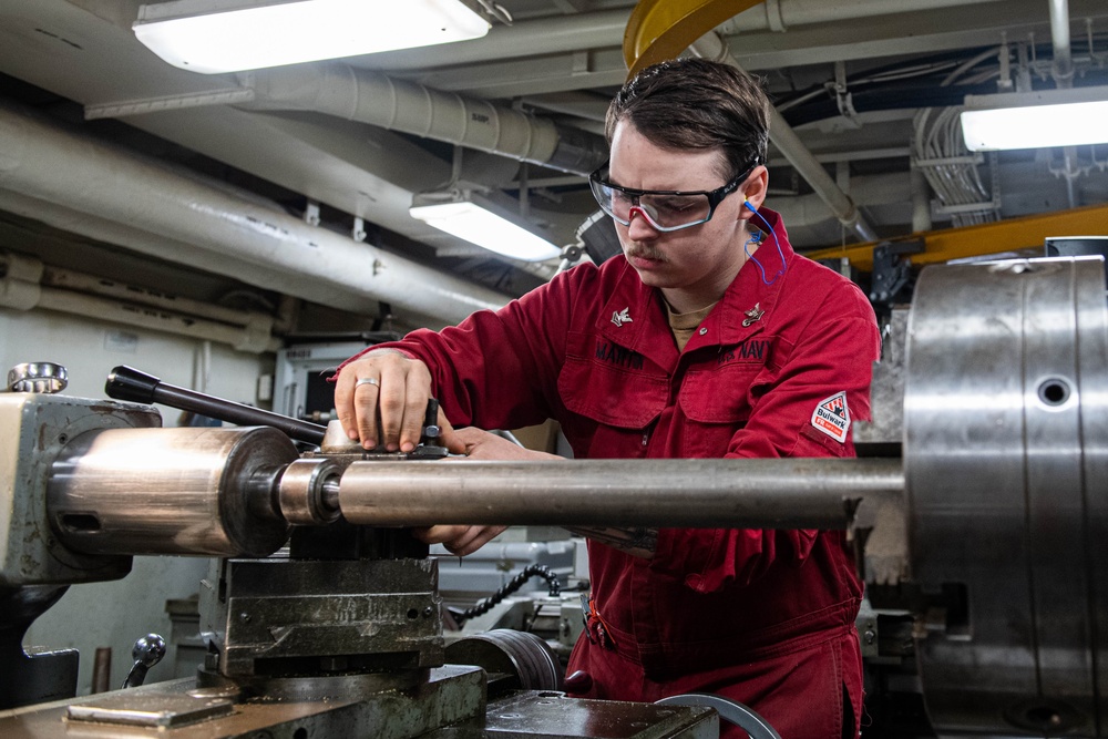 USS Ronald Reagan (CVN 76) Sailors fabricate parts in machine repair shop