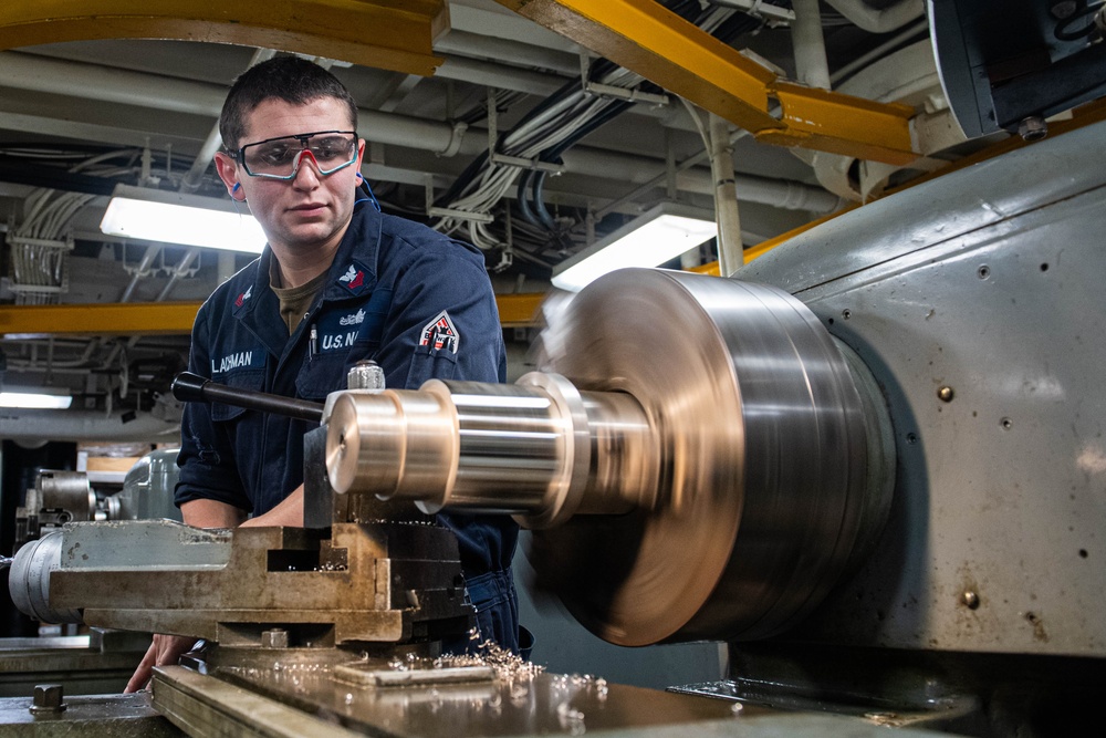 USS Ronald Reagan (CVN 76) Sailors fabricate parts in machine repair shop