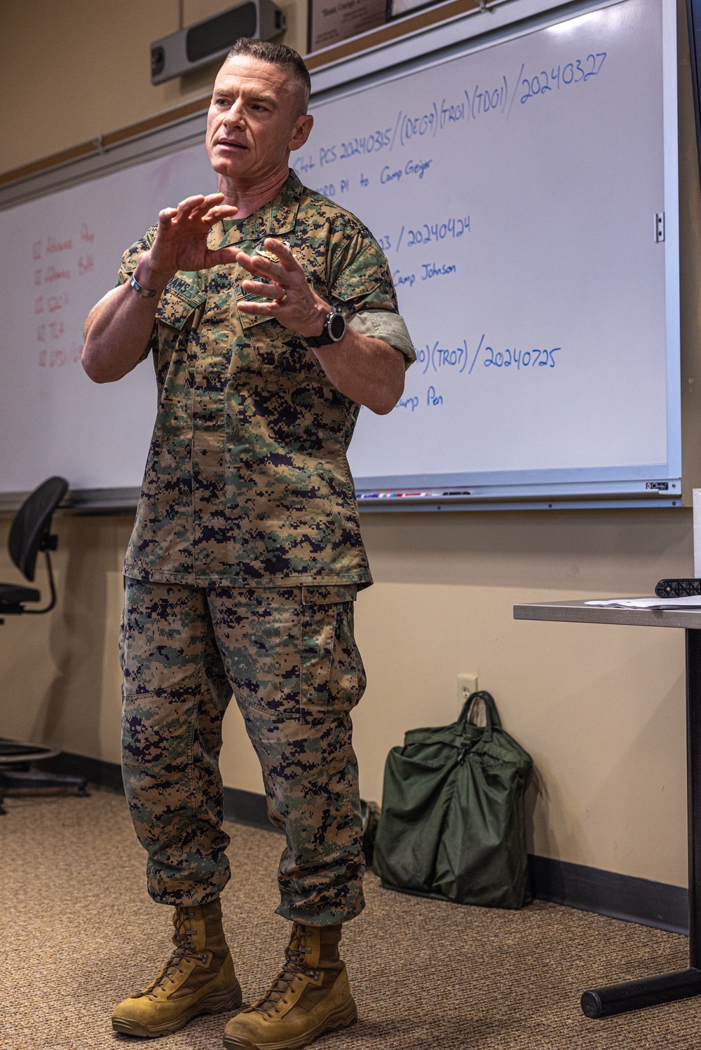 Deputy Commandant for Programs and Resources visits Financial Management School