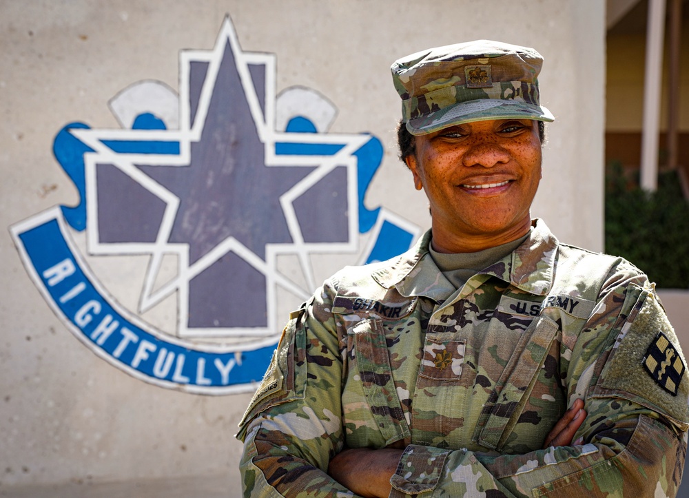 Army nurse treats patients like family