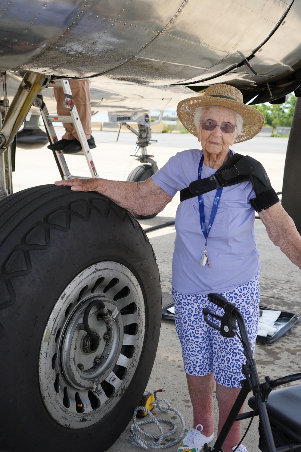 Local “Rosie Riveter” visits B-25 at U.S. Naval Test Pilot School