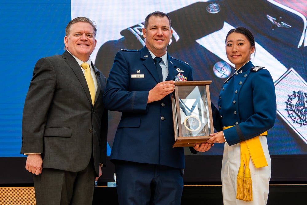 Senior cadet captures Schulte Award