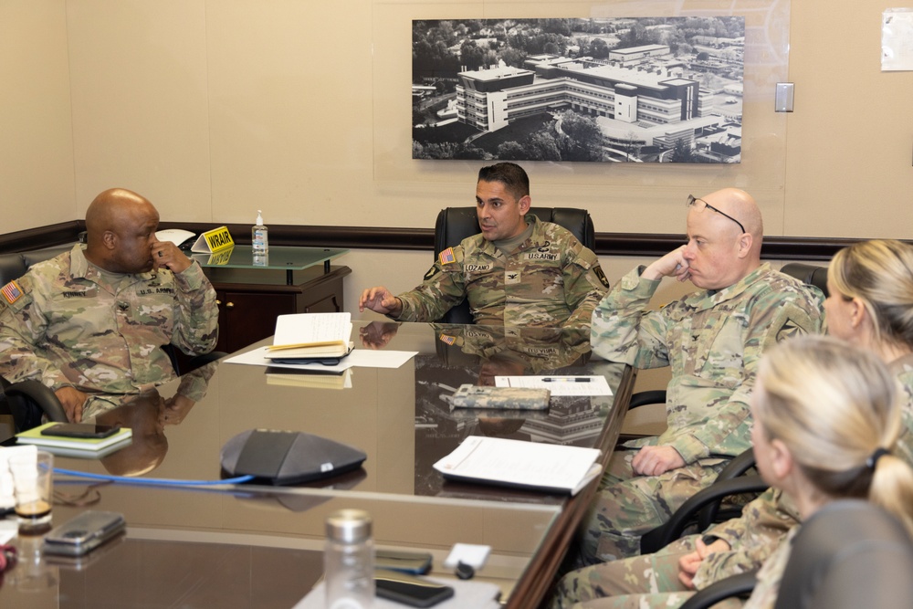 1st Area Medical Lab Commander Visits WRAIR