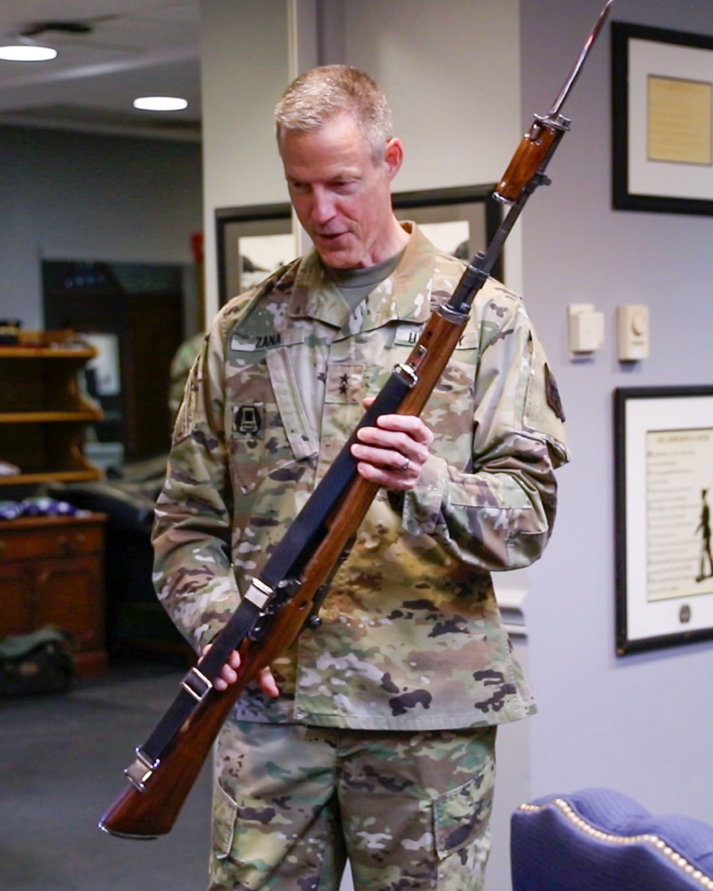 U.S. Army Maj. Gen. Retires as a Tomb Guard After 37 Years of Service