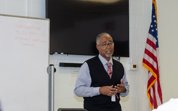 Shipyard spotlight: Clinton Mcrae, Jr. - Code 2300T Professional Development Facilitator