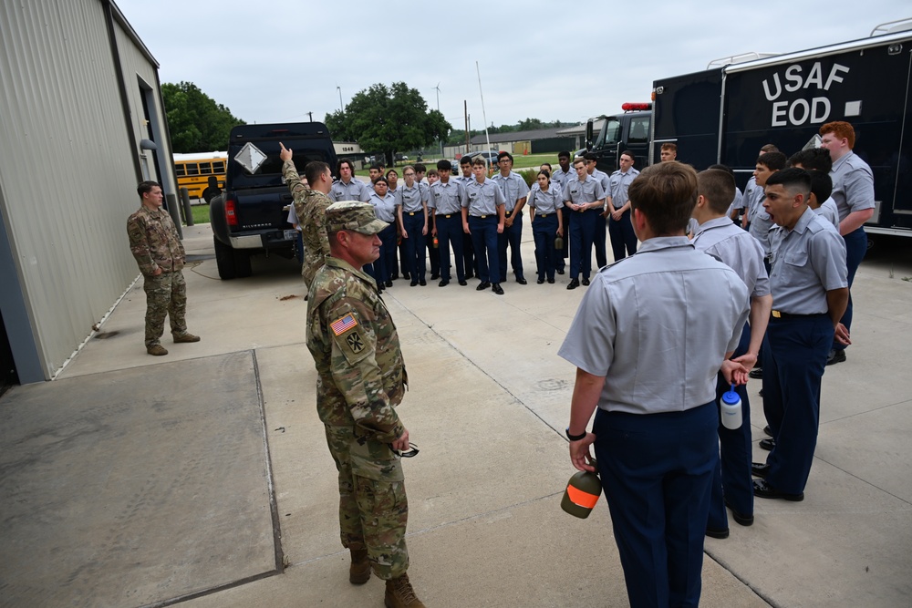 Birdville JROTC experiences military life