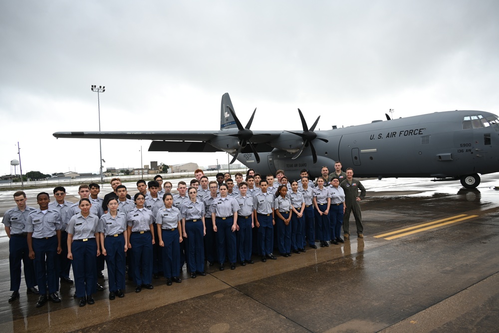 DVIDS - Images - Birdville JROTC experiences military life [Image 13 of 19]