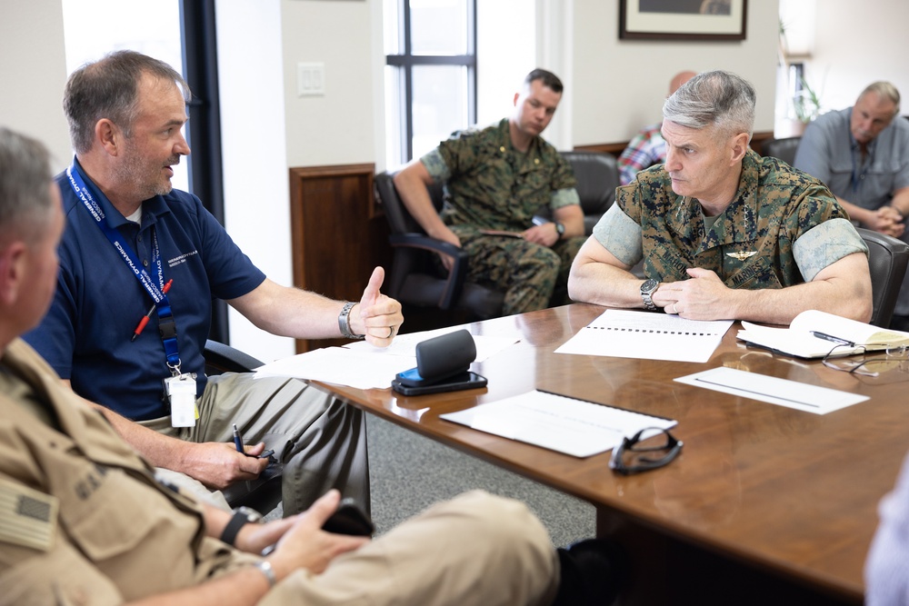 ACMC and MARFORCOM Commander visit USS Arlington (LPD 24) at NASSCO-Norfolk Shipyard