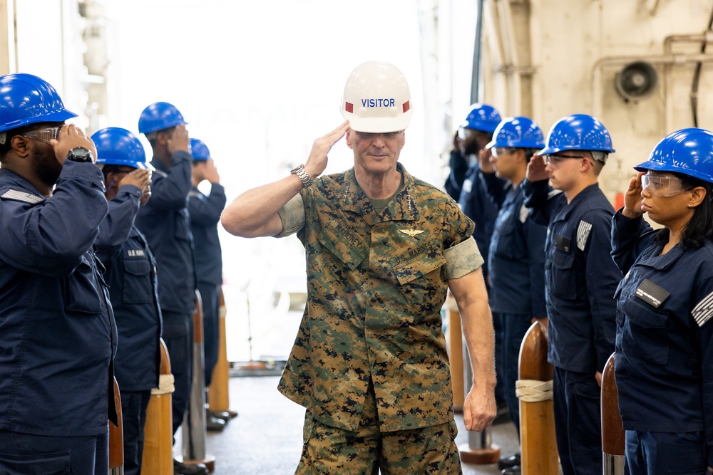 ACMC and MARFORCOM Commander visit USS Arlington (LPD 24) at NASSCO-Norfolk Shipyard