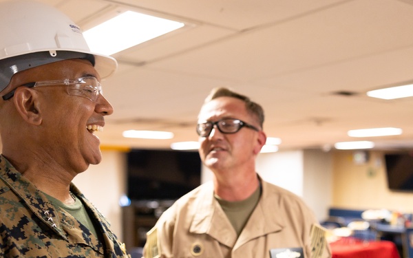 ACMC and MARFORCOM Commander visit USS Arlington (LPD 24) at NASSCO-Norfolk Shipyard