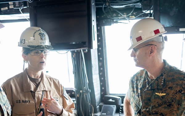 ACMC and MARFORCOM Commander visit USS Arlington (LPD 24) at NASSCO-Norfolk Shipyard