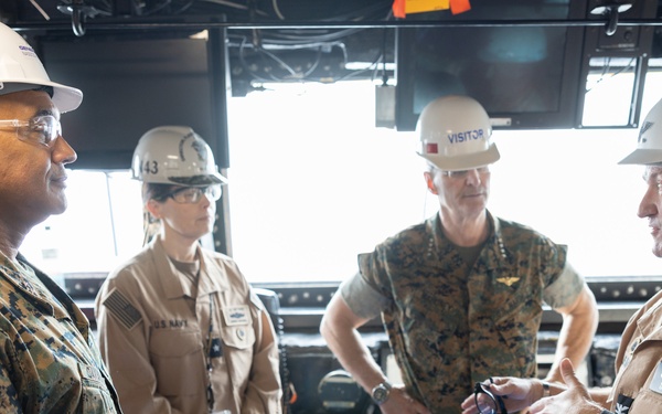ACMC and MARFORCOM Commander visit USS Arlington (LPD 24) at NASSCO-Norfolk Shipyard
