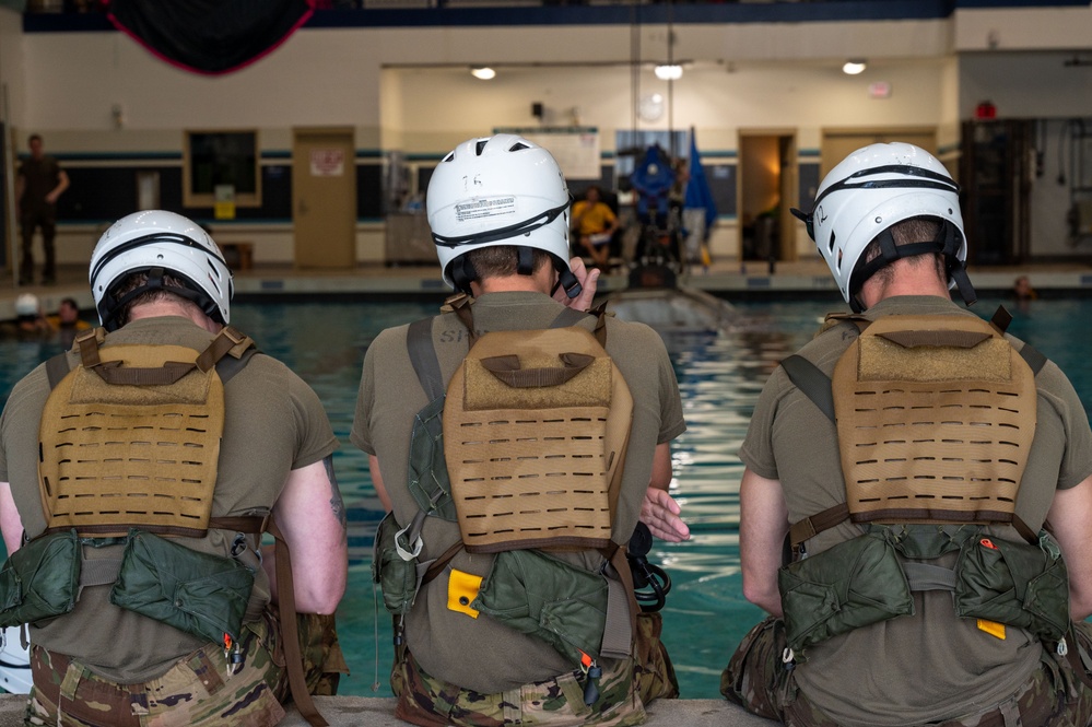 22nd Training Squadron Underwater Egress Training