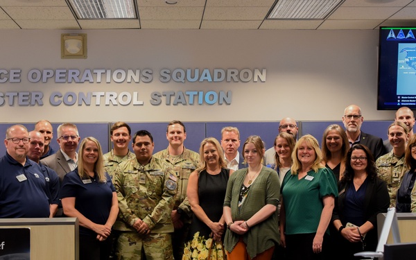 2 SOPS Commander Leads MAC Tour