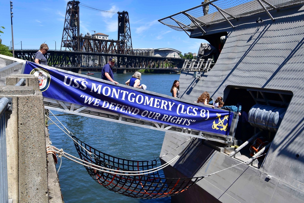 DVIDS Images USS Montgomery Sailors Host Ship Tours During Portland