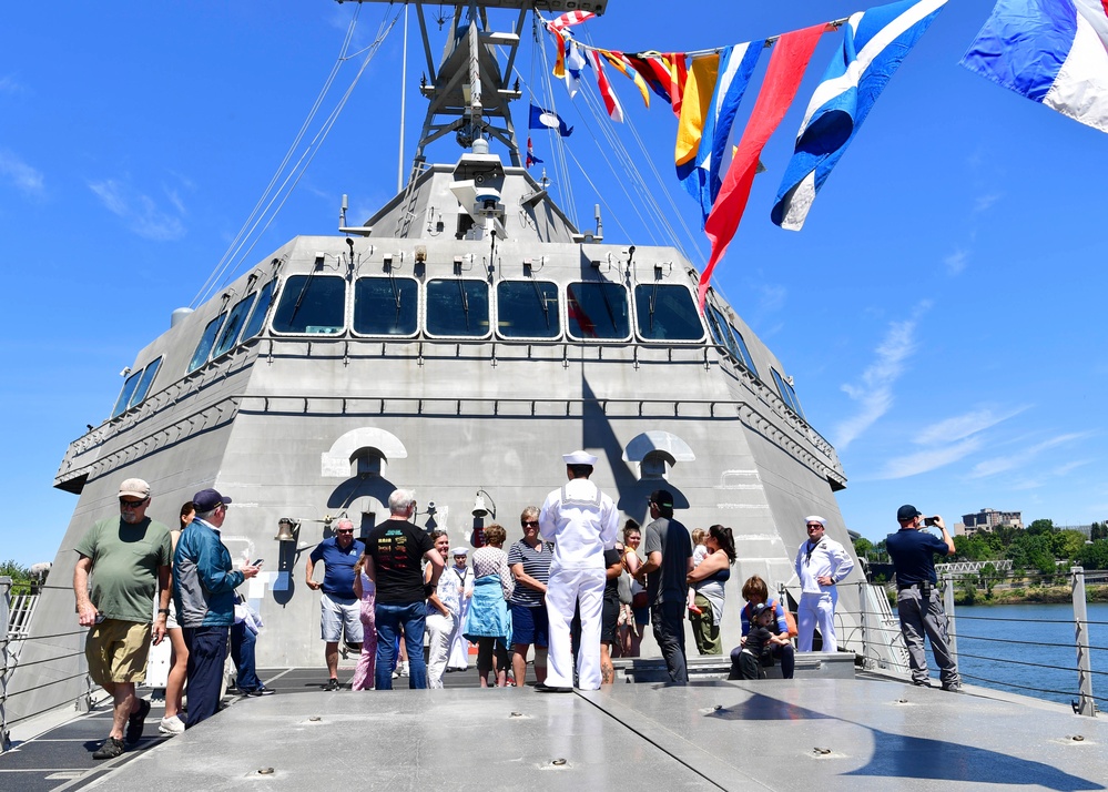 USS Montgomery Sailors Host Ship Tours During Portland Fleet Week 2024