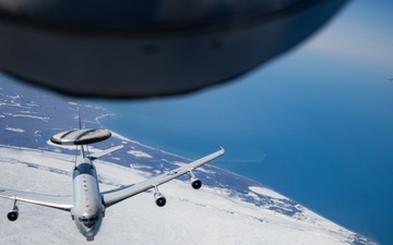 US &amp; Canadian Forces Fly Over Alaska