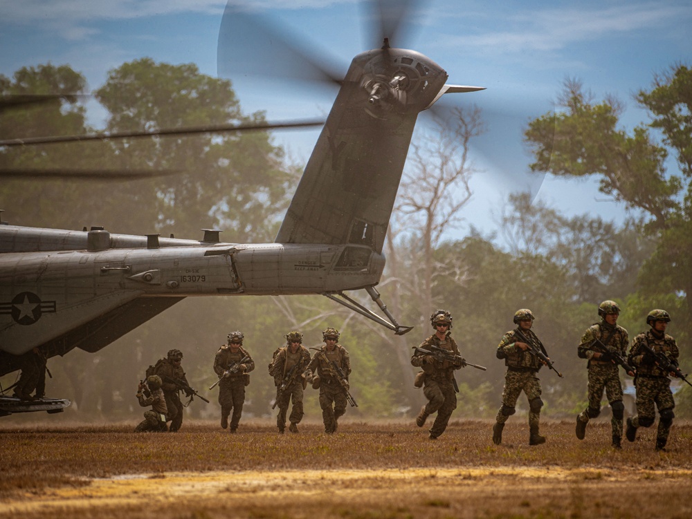 Tiger Strike 24: 15th MEU, 9th Battalion Combined Amphibious Assault Rehearsal Tiger Strike 24: 15th MEU, 9th Battalion Combined Amphibious Assault Rehearsal