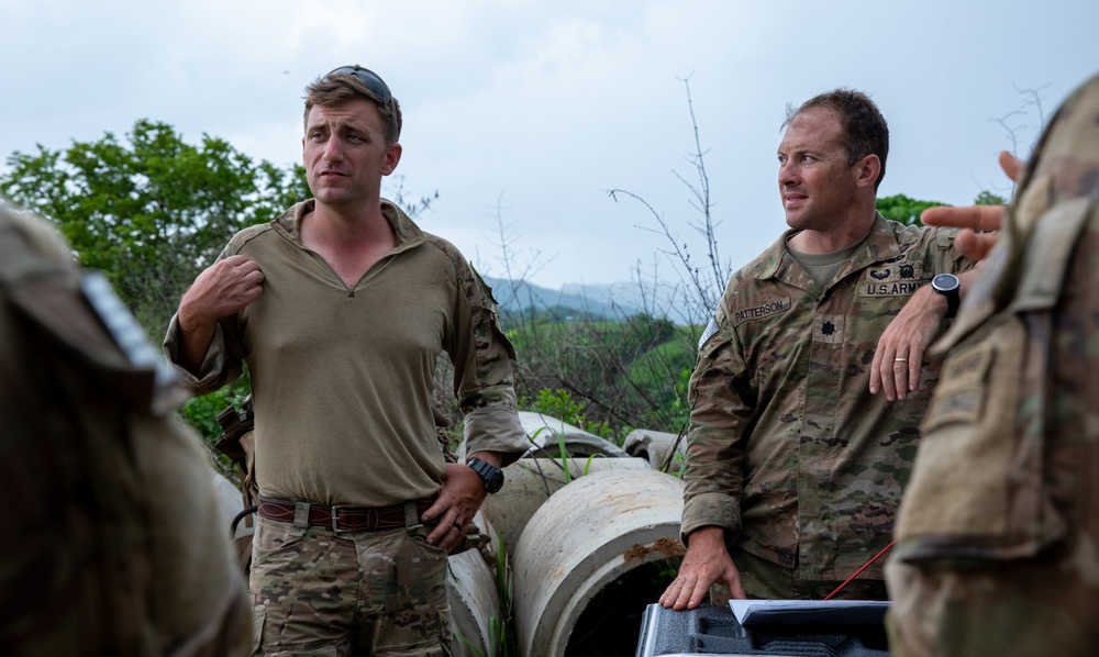 JPMRC-X | 2-27 Infantry Regiment Soldiers plan defensive positions in Tactical Action Center