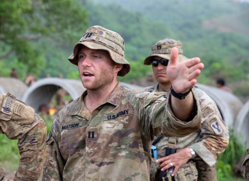 JPMRC-X | 2-27 Infantry Regiment Soldiers plan defensive positions in Tactical Action Center