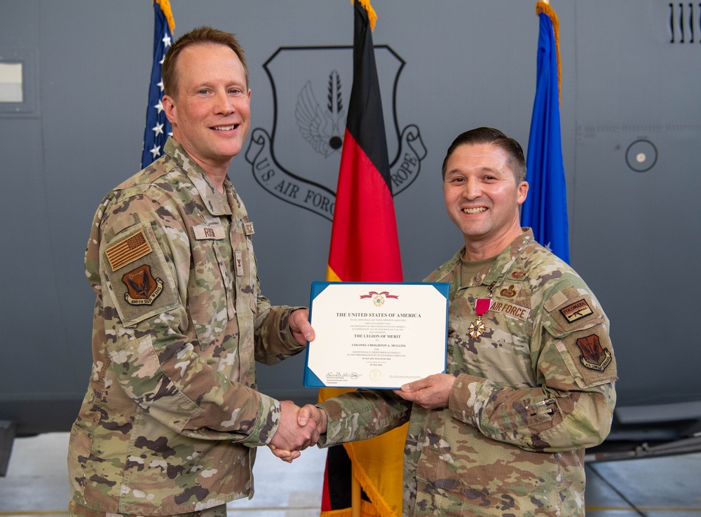 693rd ISRG says farewell, welcomes new commander