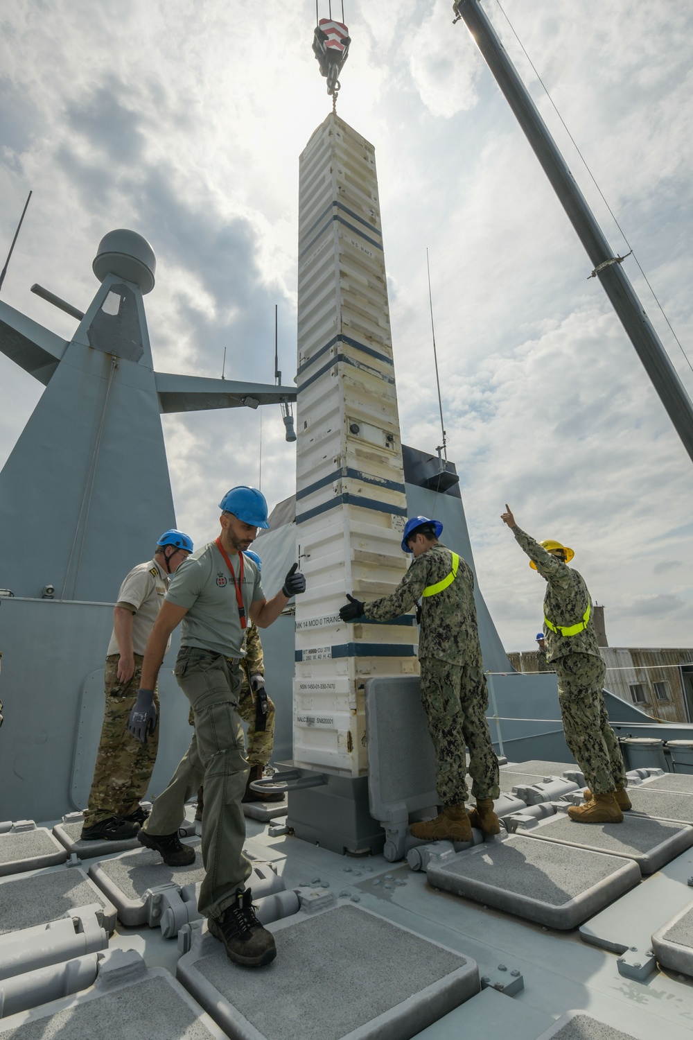 NCHB 1 and Danish Navy load missiles