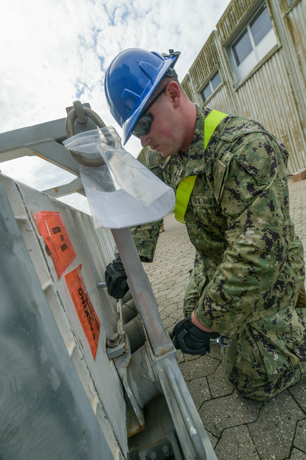 NCHB 1 and Danish Navy load missiles