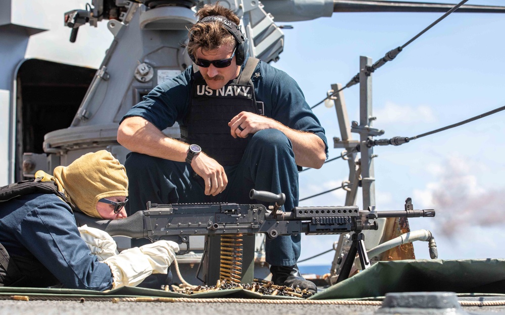 USS Russell (DDG 59) crew-served weapons shoot with commanding officer and executive officer