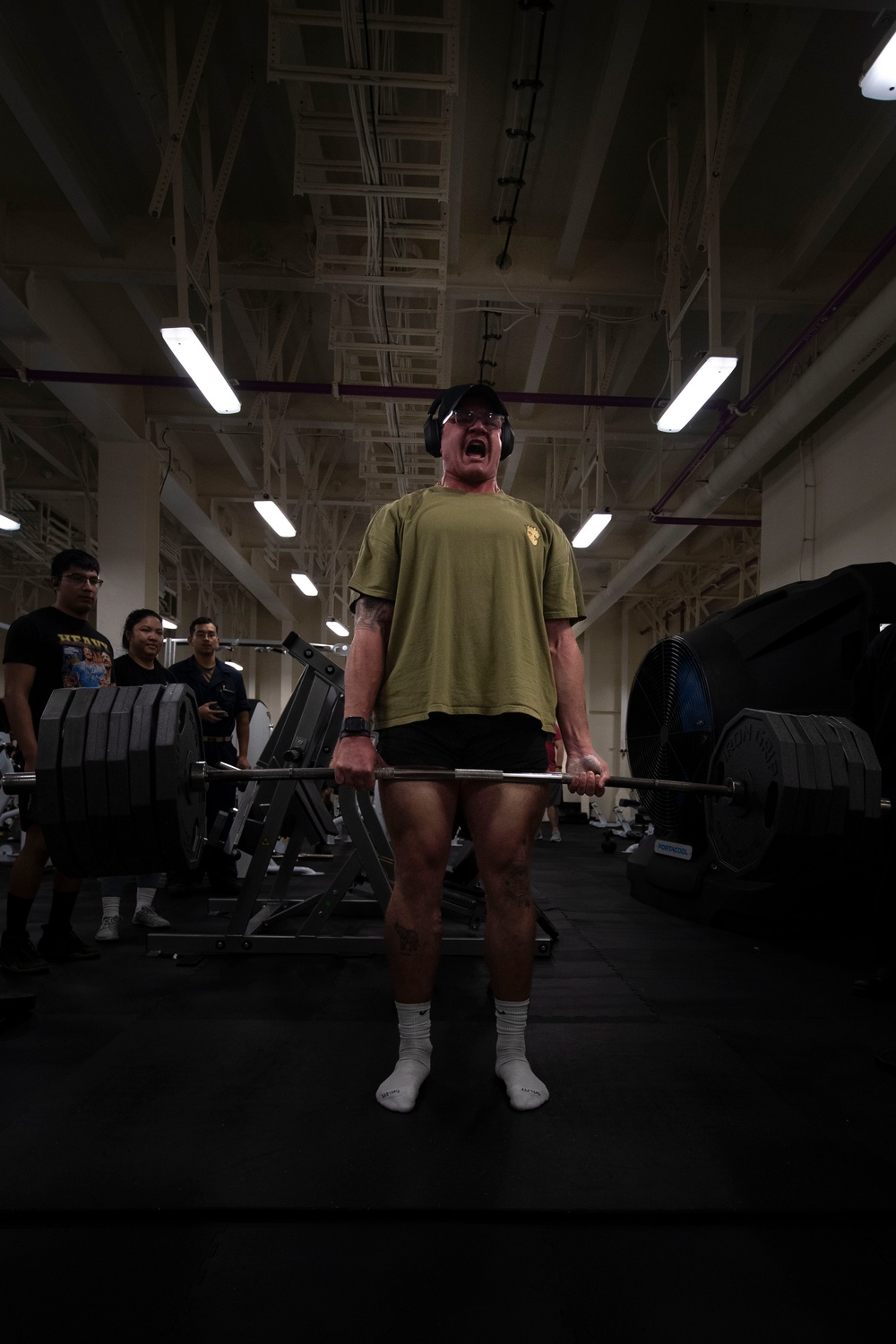USS Tripoli's &quot;500/1000 LB Club&quot; challenge