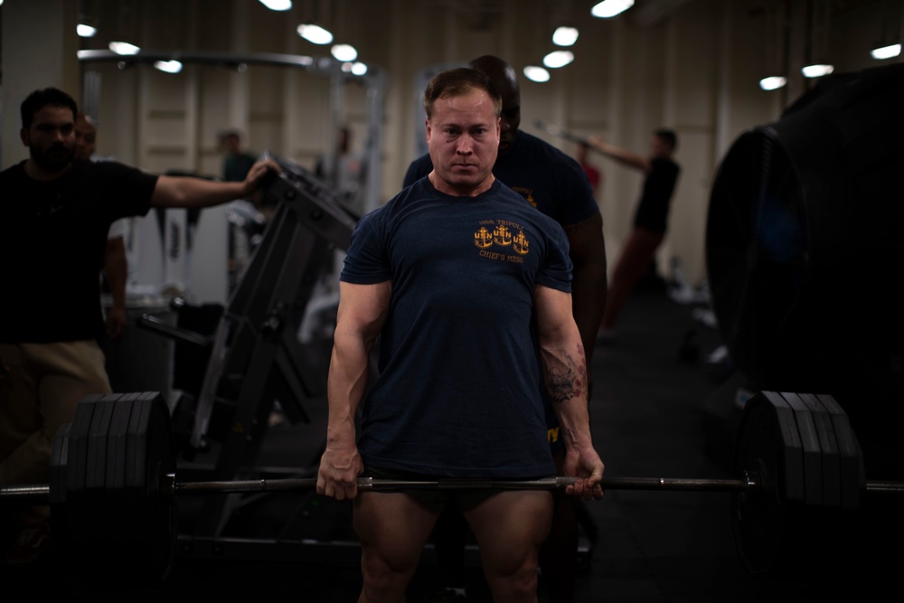 USS Tripoli's &quot;500/1000 LB Club&quot; challenge