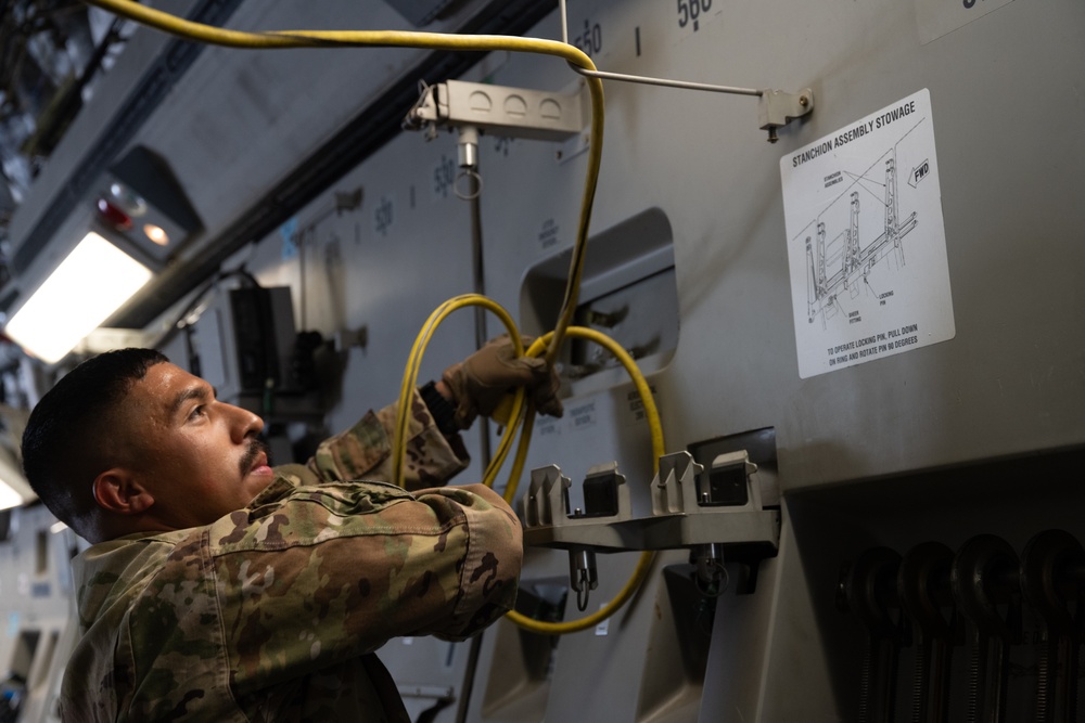 379th AES conducts aeromedical emergency training