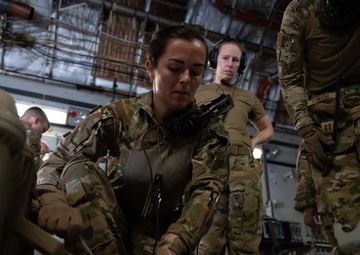 379th AES conducts aeromedical emergency training