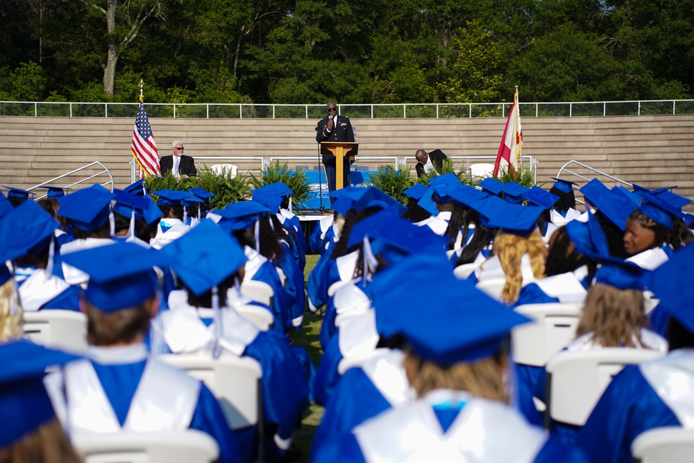 Army Reserve Colonel returns to hometown high school as commencement speaker